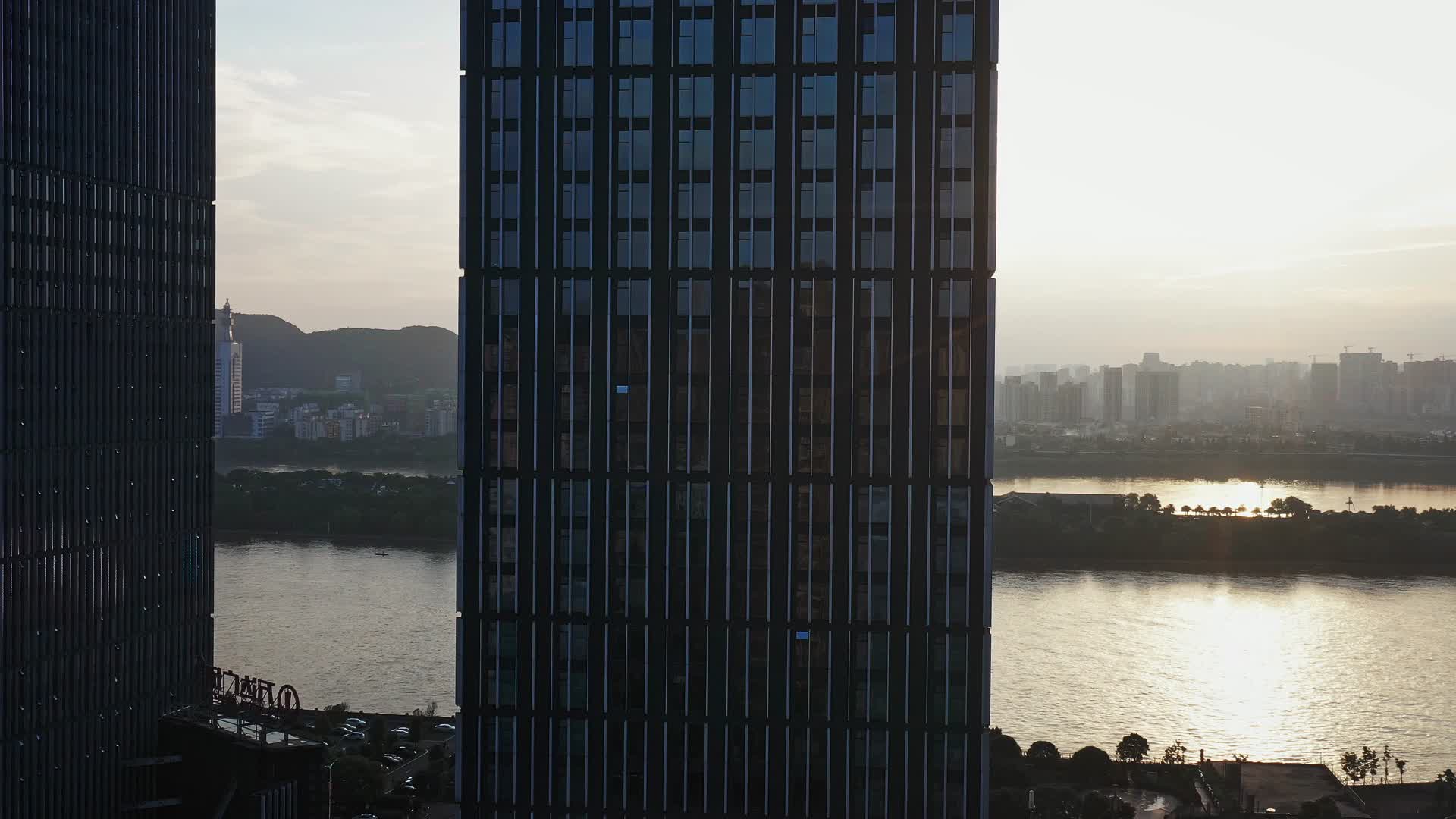 长沙湘江沿江风光日落万达广场视频的预览图