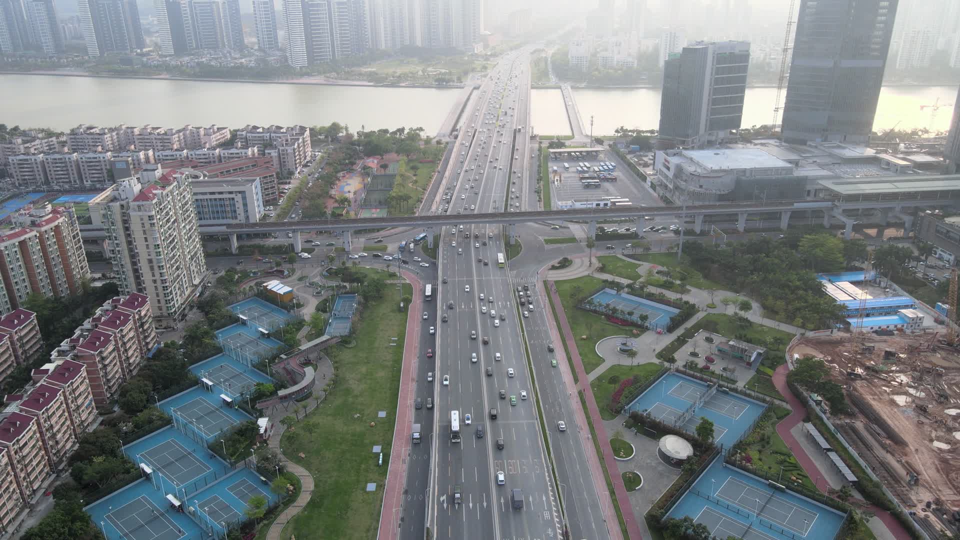 珠海大道车流交通航拍视频的预览图