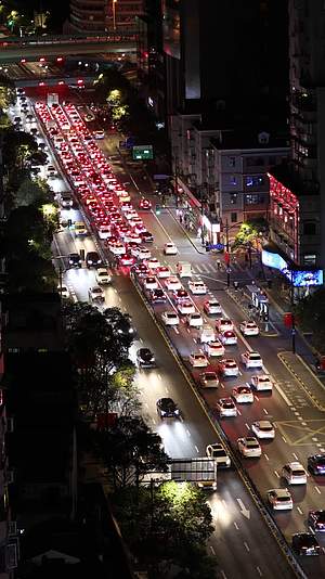 上海城市道路上行驶的汽车车流视频的预览图