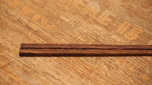 竹筷子木头筷子视频的预览图