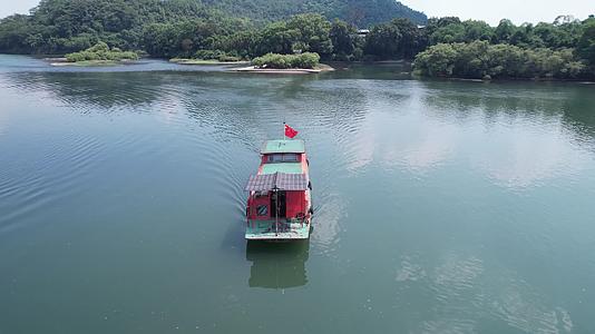 桂林大圩段漓江风光航拍旅游游船风光视频的预览图