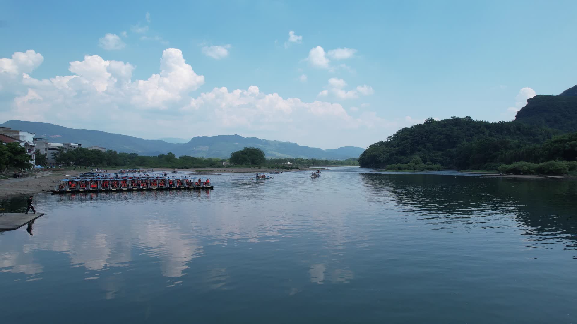 航拍桂林灵川大圩风光视频的预览图