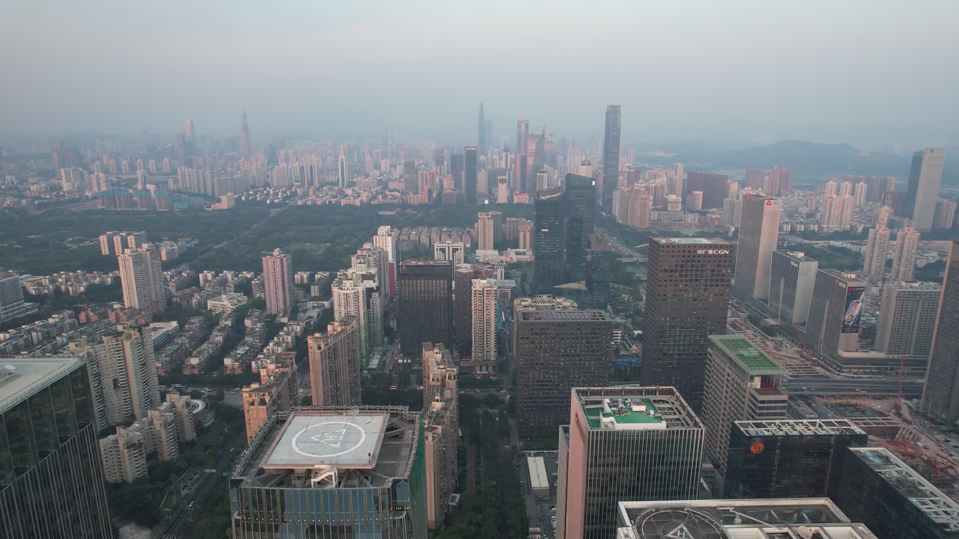深圳福田区深圳市中心城市建筑航拍视频的预览图