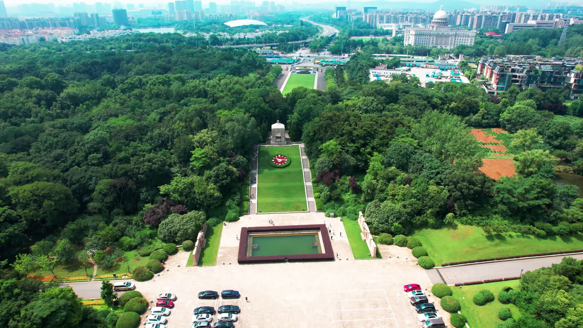 4k航拍南京雨花台烈士陵园实拍视频视频的预览图