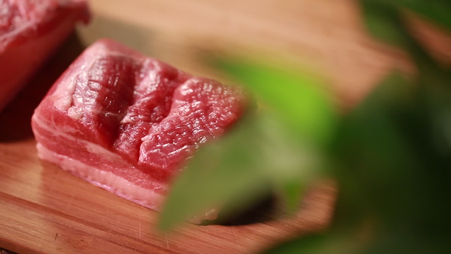 盐腌制五花肉咸肉制作视频的预览图