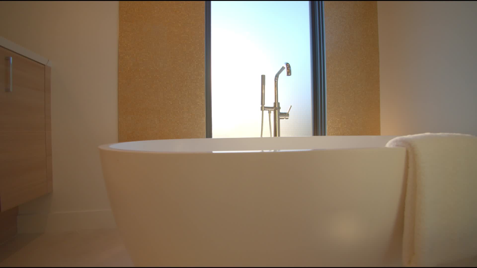浴室场景视频的预览图