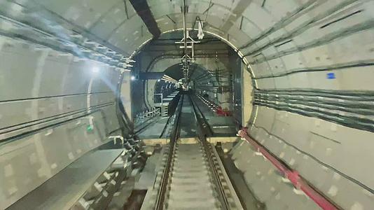 成都地铁隧道无人驾驶视频的预览图