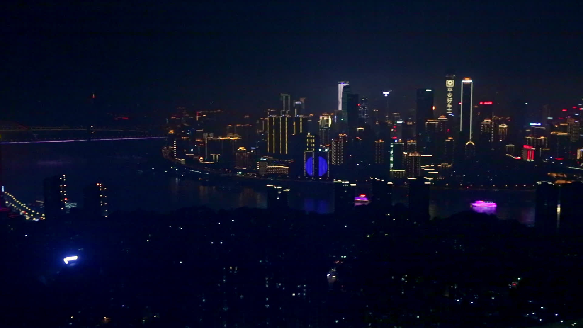 重庆山城渝中半岛夜景视频的预览图