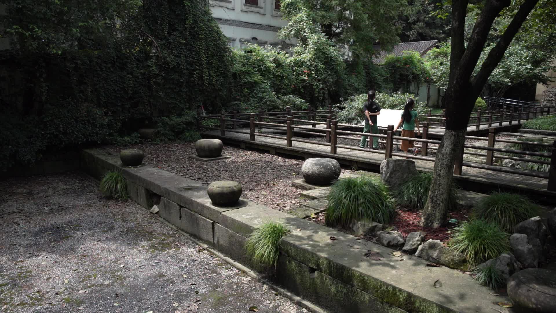 杭州西湖中山公园清行宫遗址视频的预览图