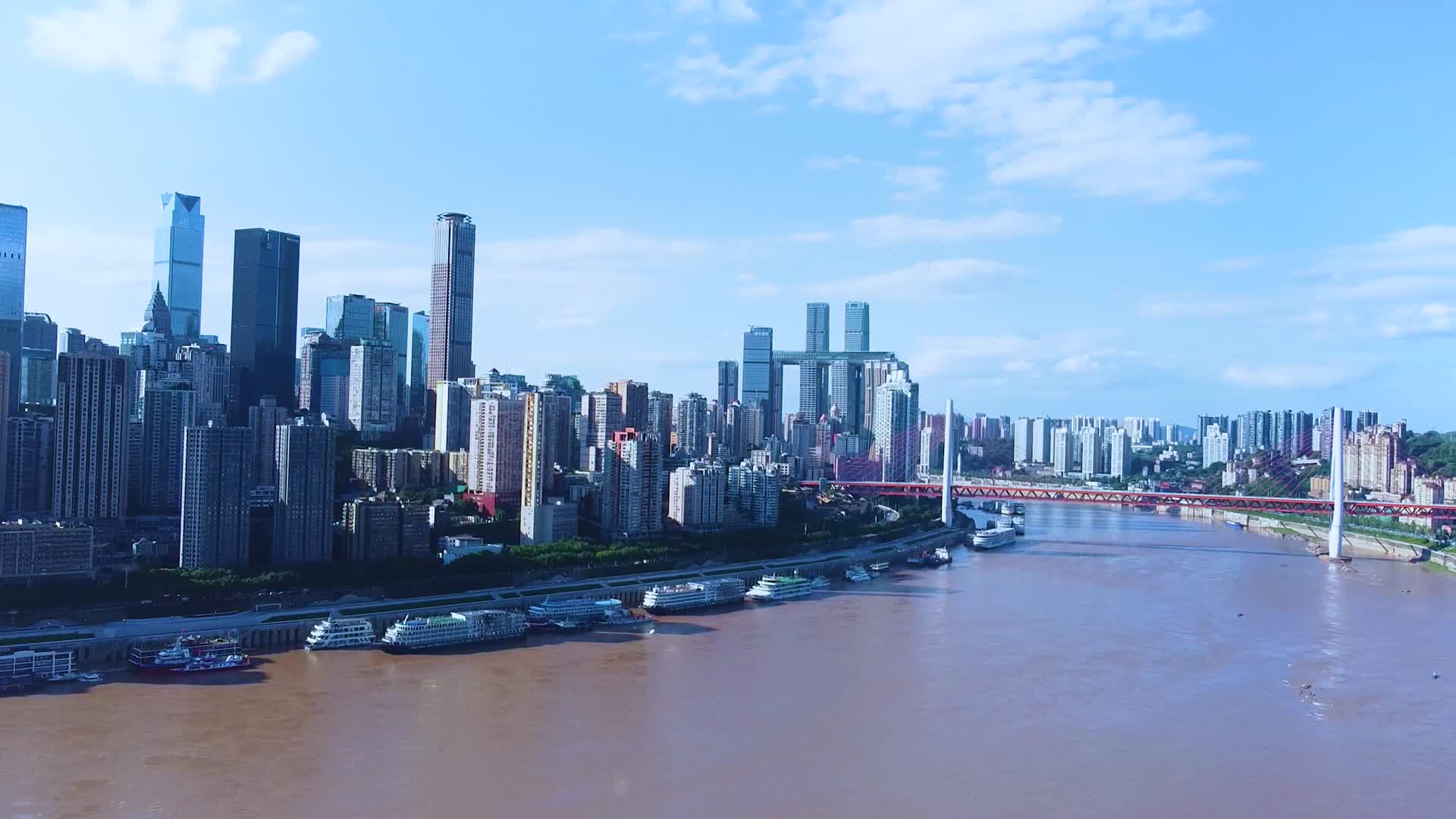 重庆来福士远景航拍视频的预览图