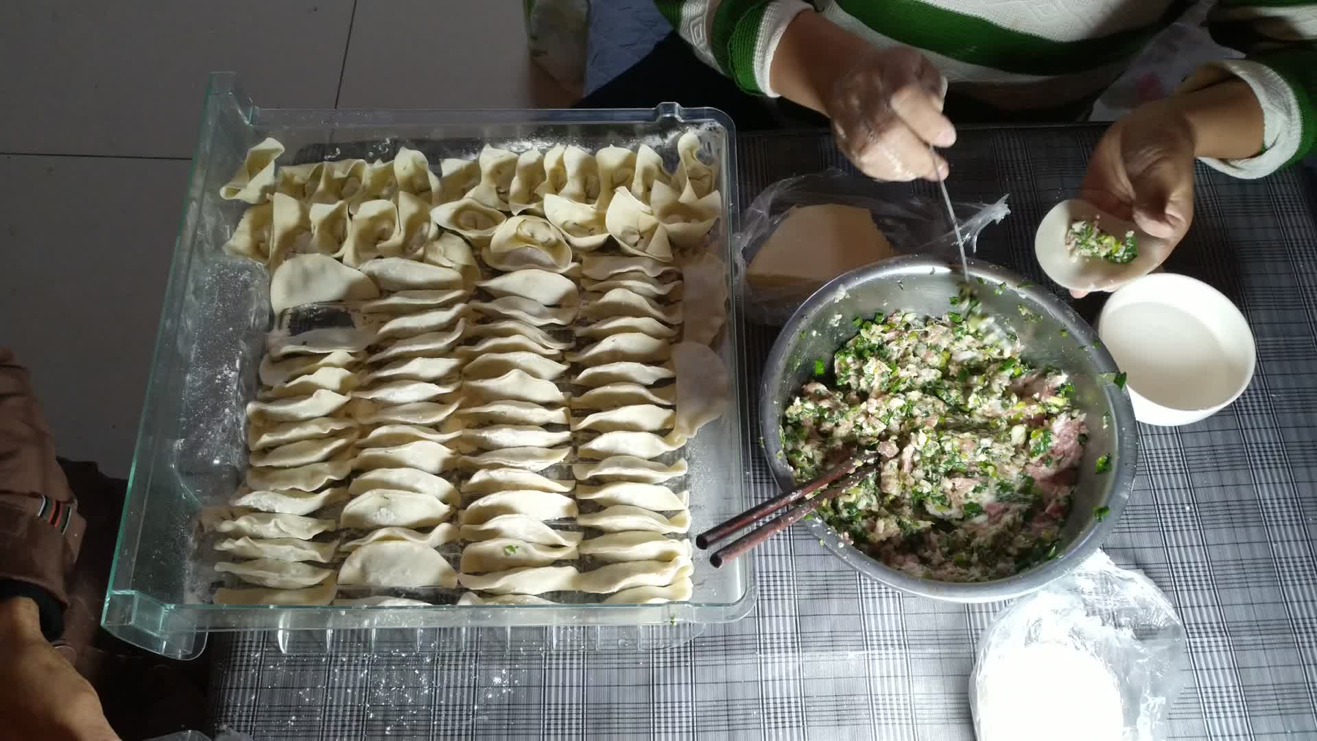 手工制作饺子食物食品4K实拍视频视频的预览图