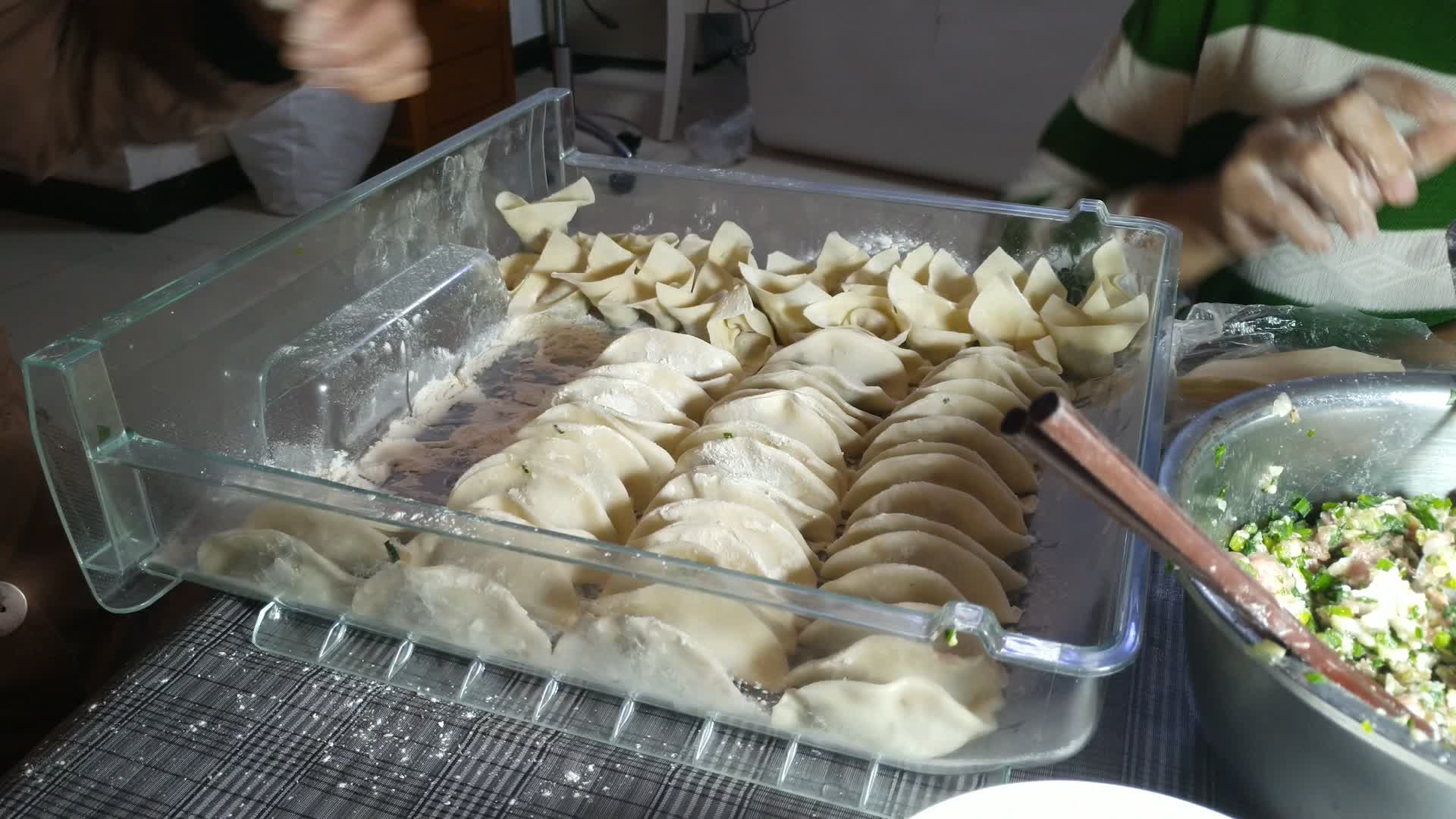 手工制作饺子食物食品4K实拍视频视频的预览图