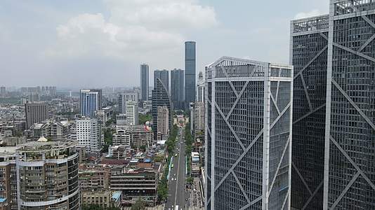 广西柳州城市高楼地王大厦地标建筑航拍视频视频的预览图