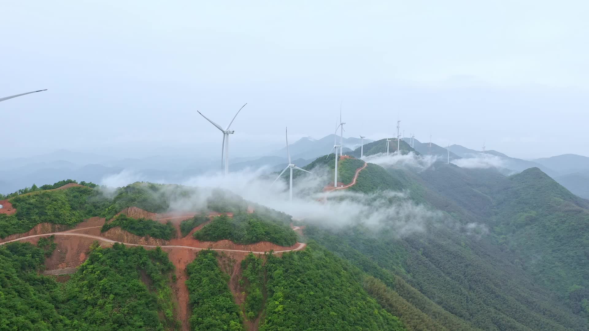 高山风力发电风车航拍视频视频的预览图