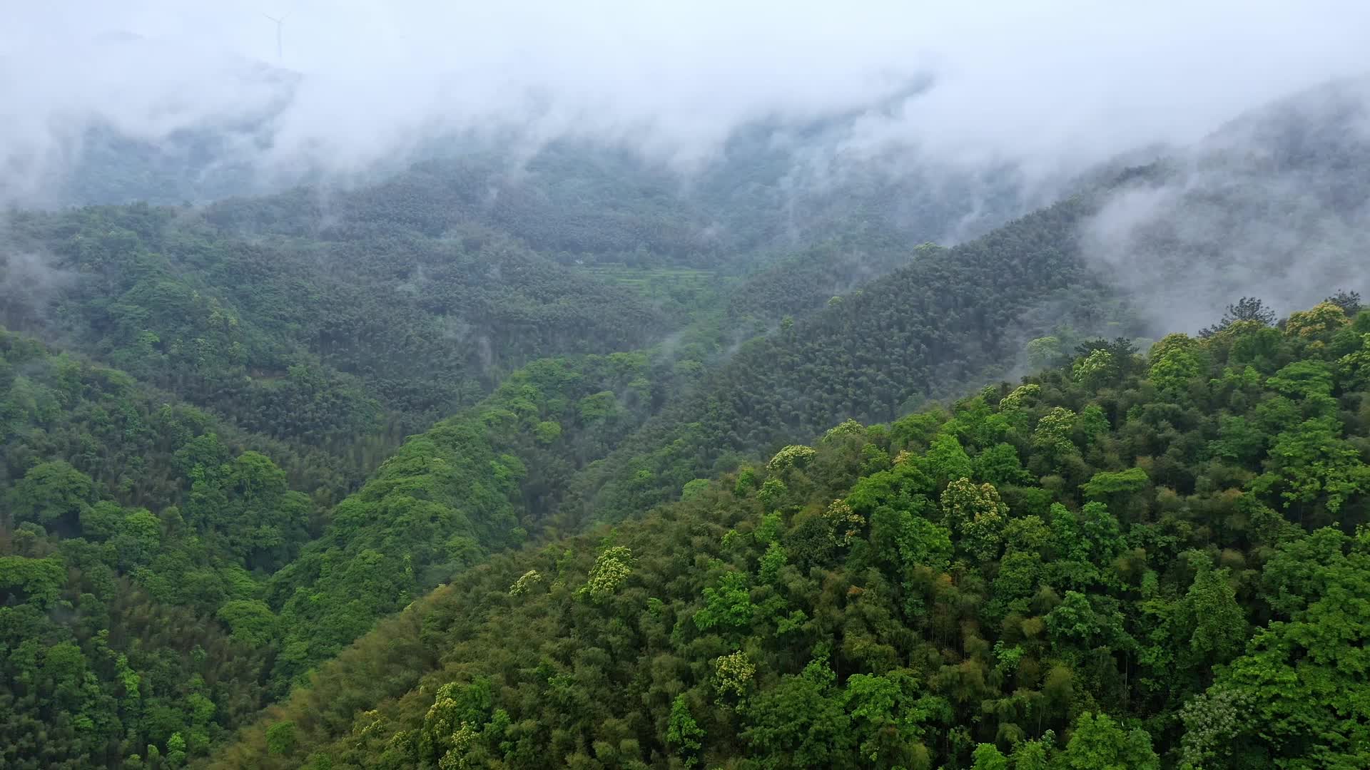 中国美丽自然风光山川云雾视频视频的预览图