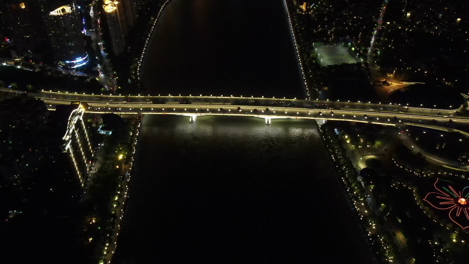 广州大桥城市夜景交通航拍视频的预览图