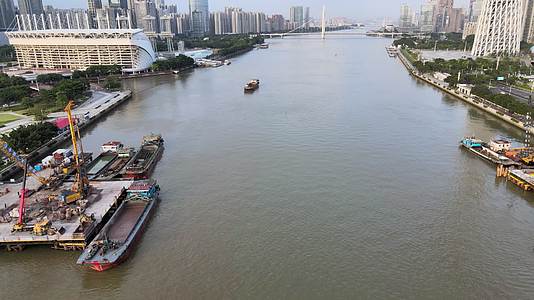 广州旅游船珠江风光航拍视频的预览图