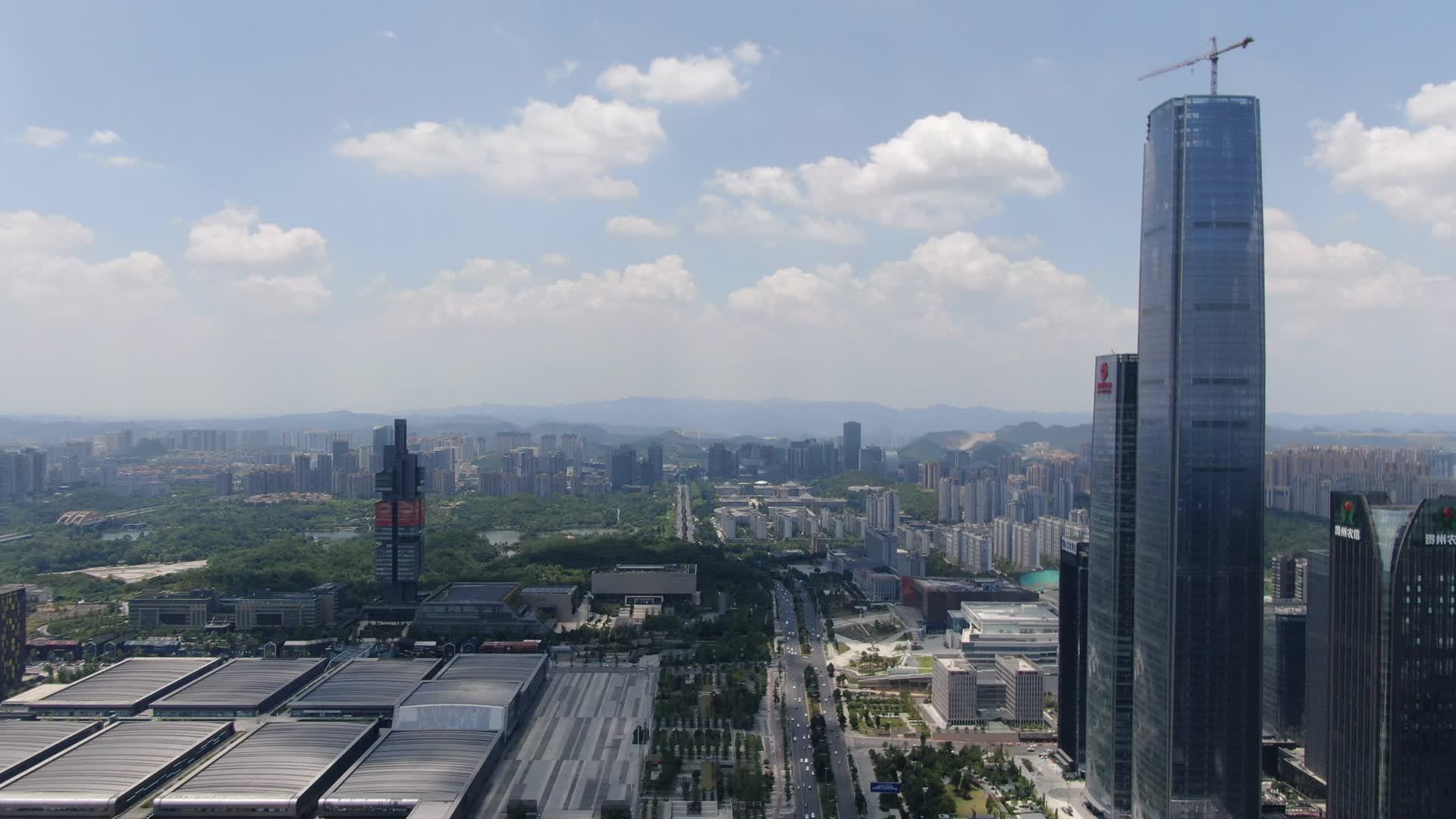 贵州贵阳国际会展中心4K航拍视频视频的预览图