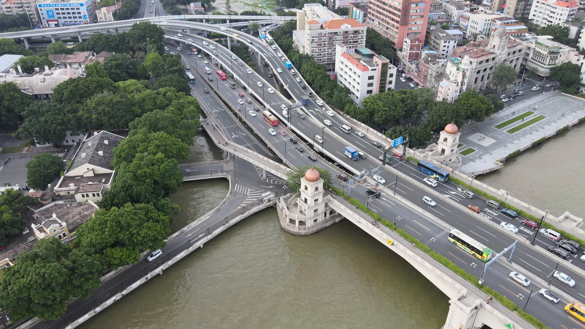 广州人民桥城市桥梁交通车流视频的预览图