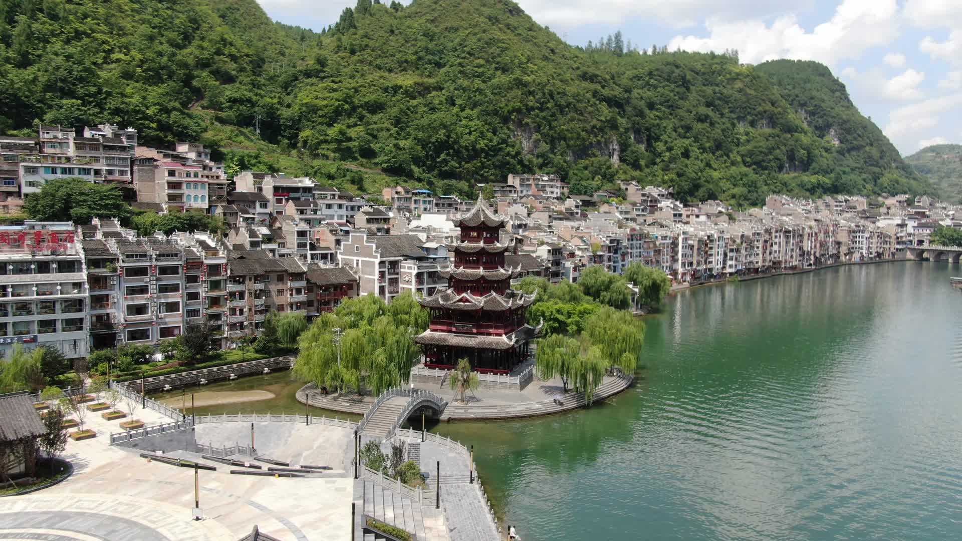 贵州镇远古镇镇江阁航拍视频的预览图