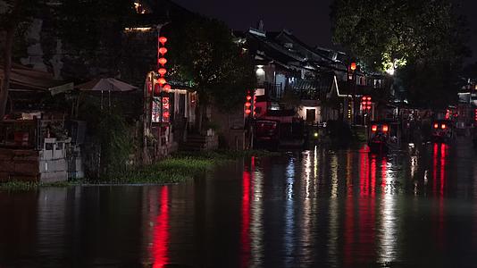 浙江西塘古镇夜景建筑游船实拍视频的预览图
