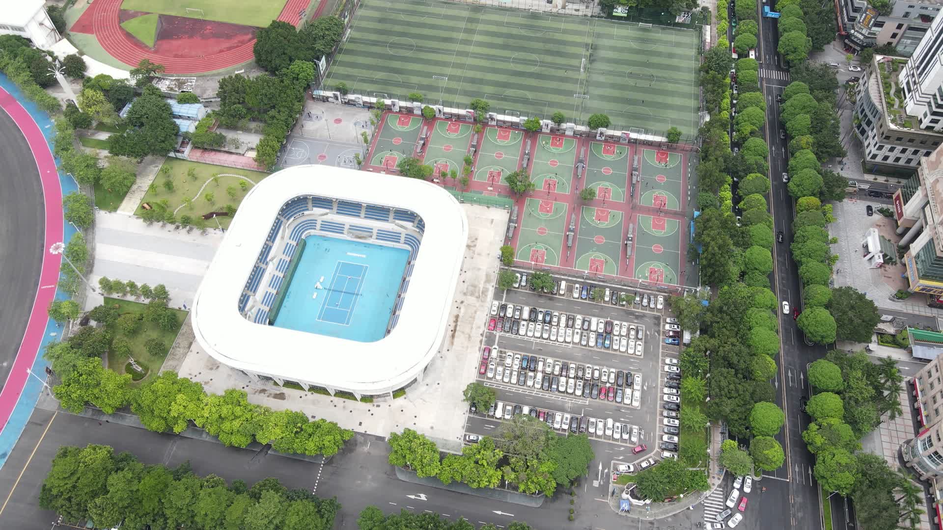 航拍广州天河区天河体育中心其他各类场馆视频的预览图
