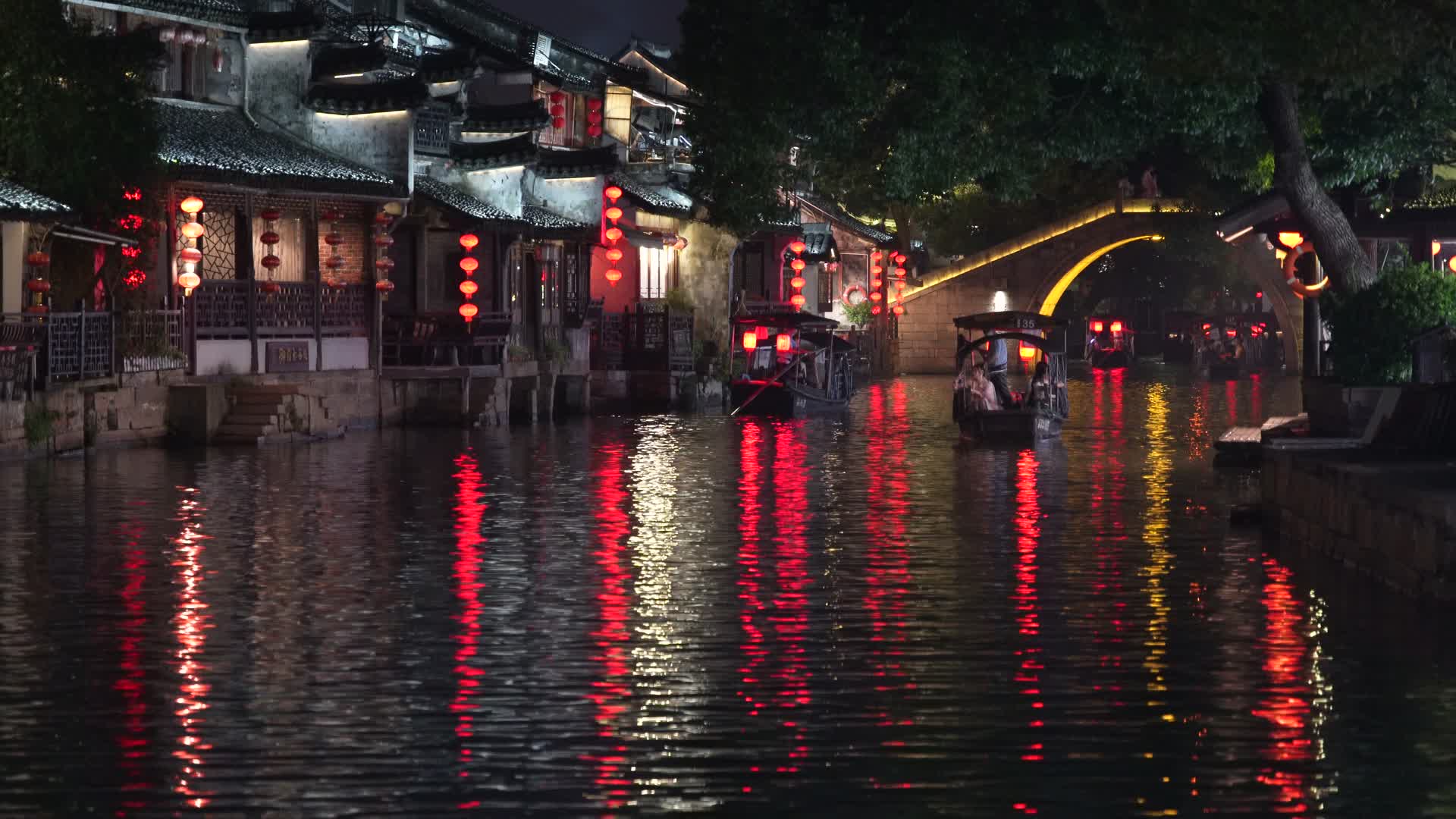 西塘古镇夜景乌篷船游湖实拍是视频视频的预览图