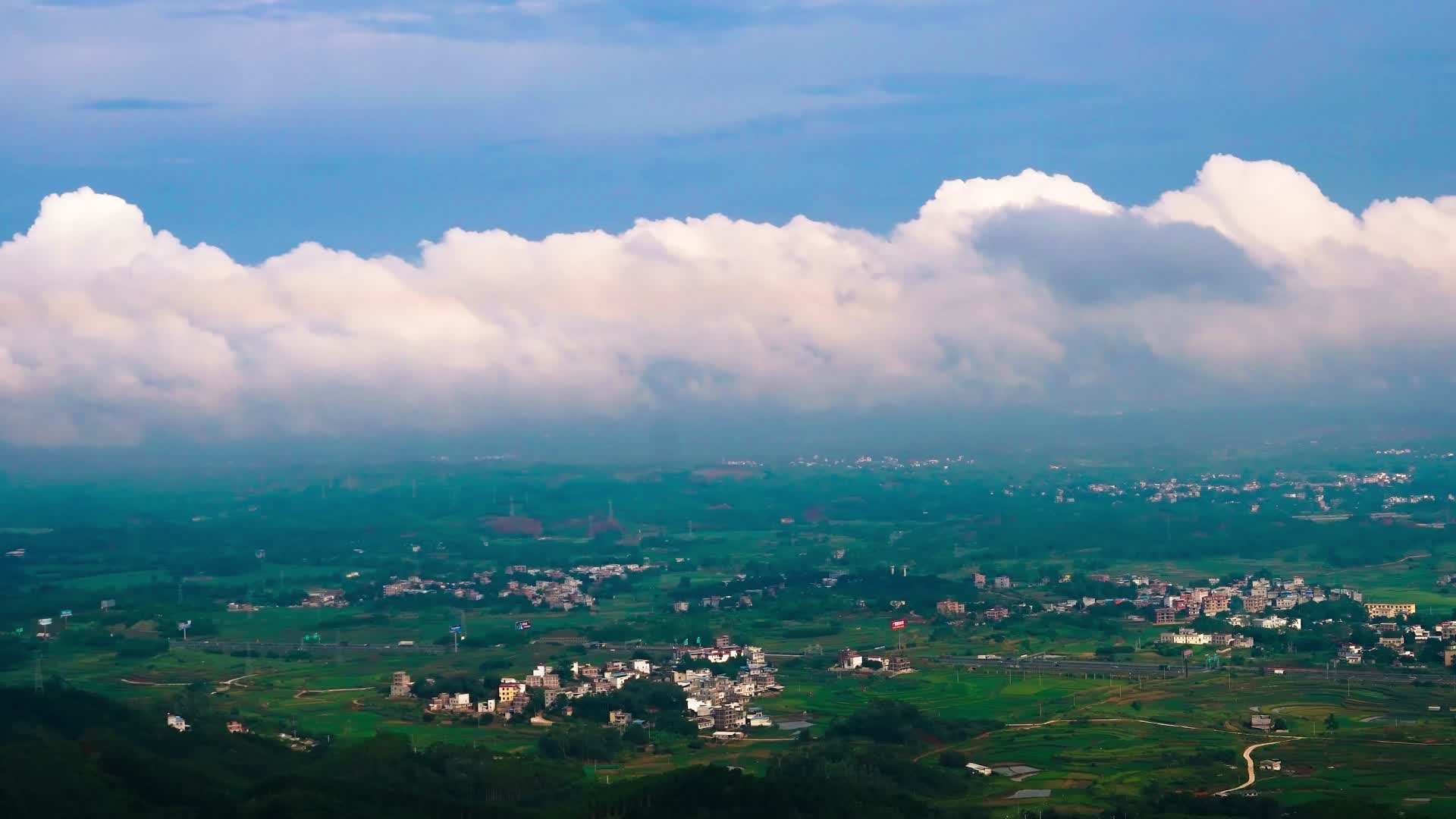广西横州市唯美乡村云层延时摄影视频的预览图