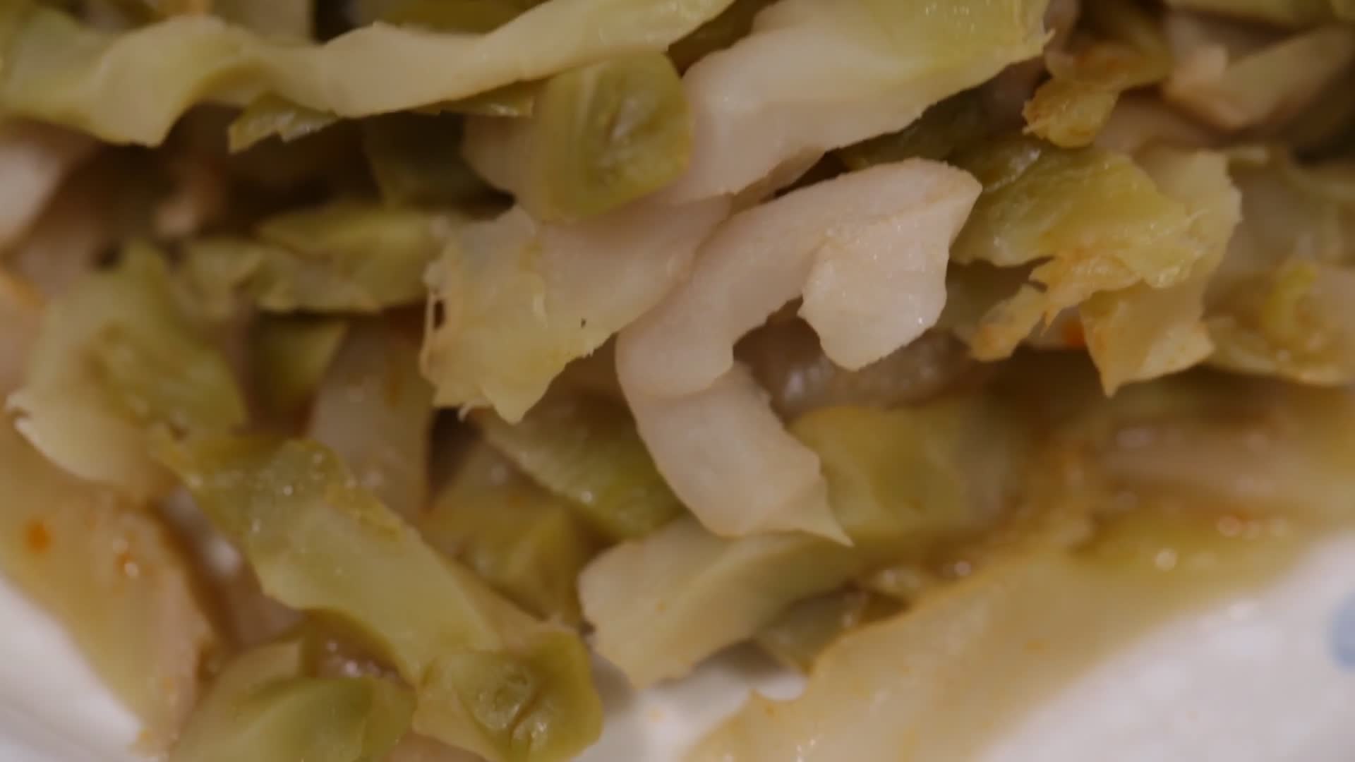 榨菜咸菜下饭菜视频的预览图