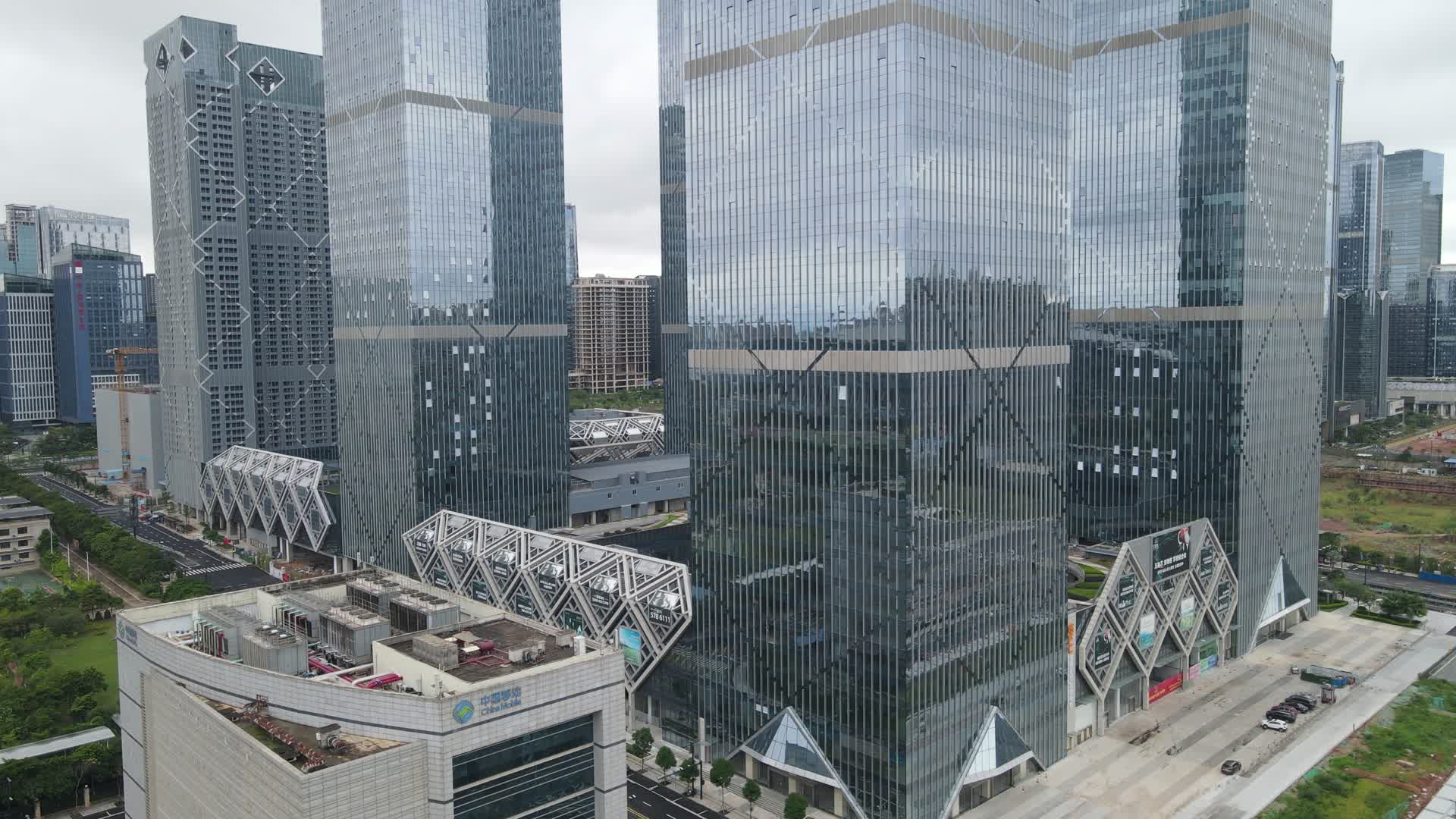 航拍广西南宁五象新区CBD高楼视频的预览图