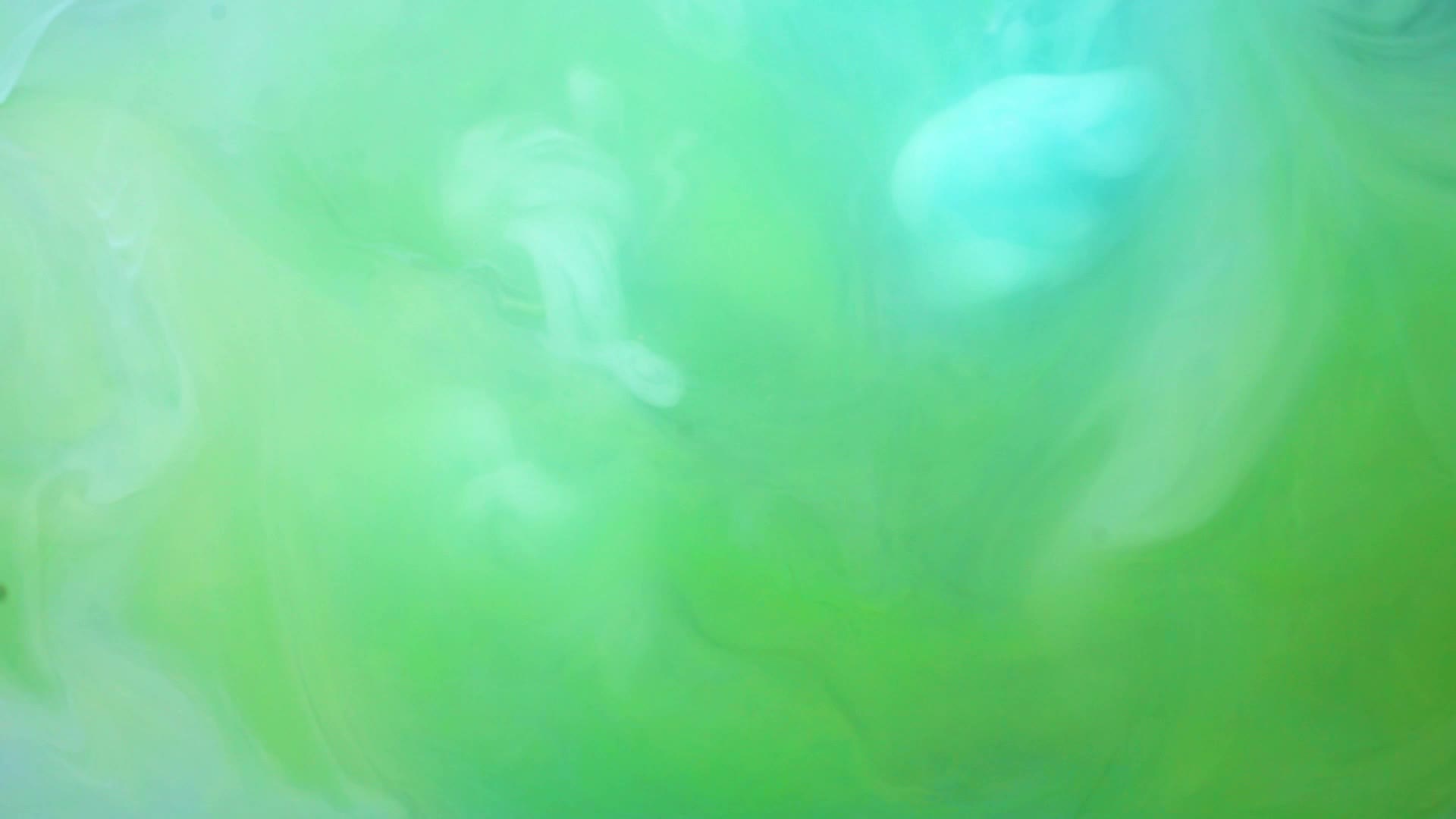 奶绿色晕染背景创意实拍素材视频的预览图