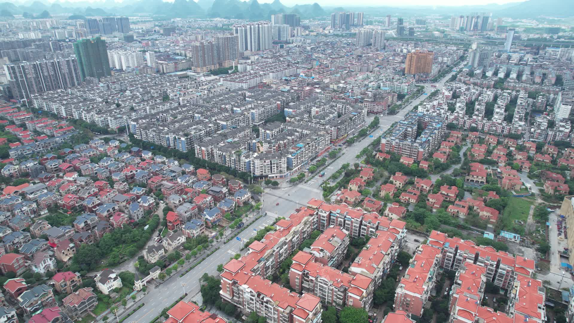 广西桂林八里街城区建筑航拍物业房地产视频的预览图