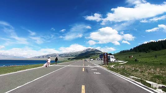 新疆赛里木湖景区风景视频的预览图