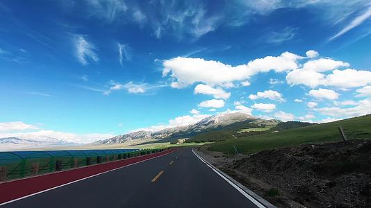 新疆赛里木湖车外第一视角风景视频的预览图