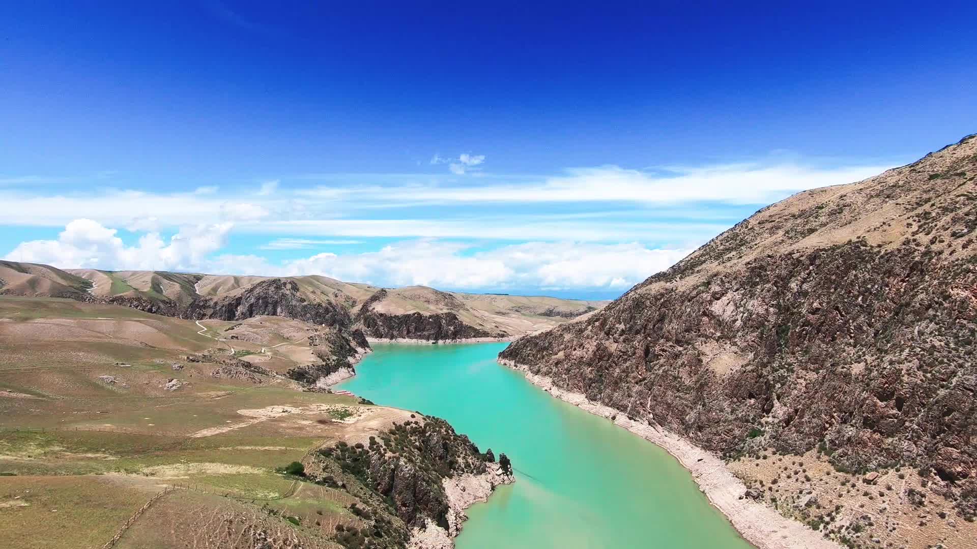 新疆喀拉峻阔克苏大峡谷阔克苏河视频的预览图