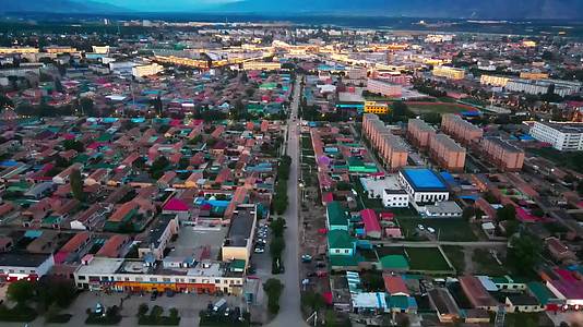 新疆八卦城航拍视频的预览图