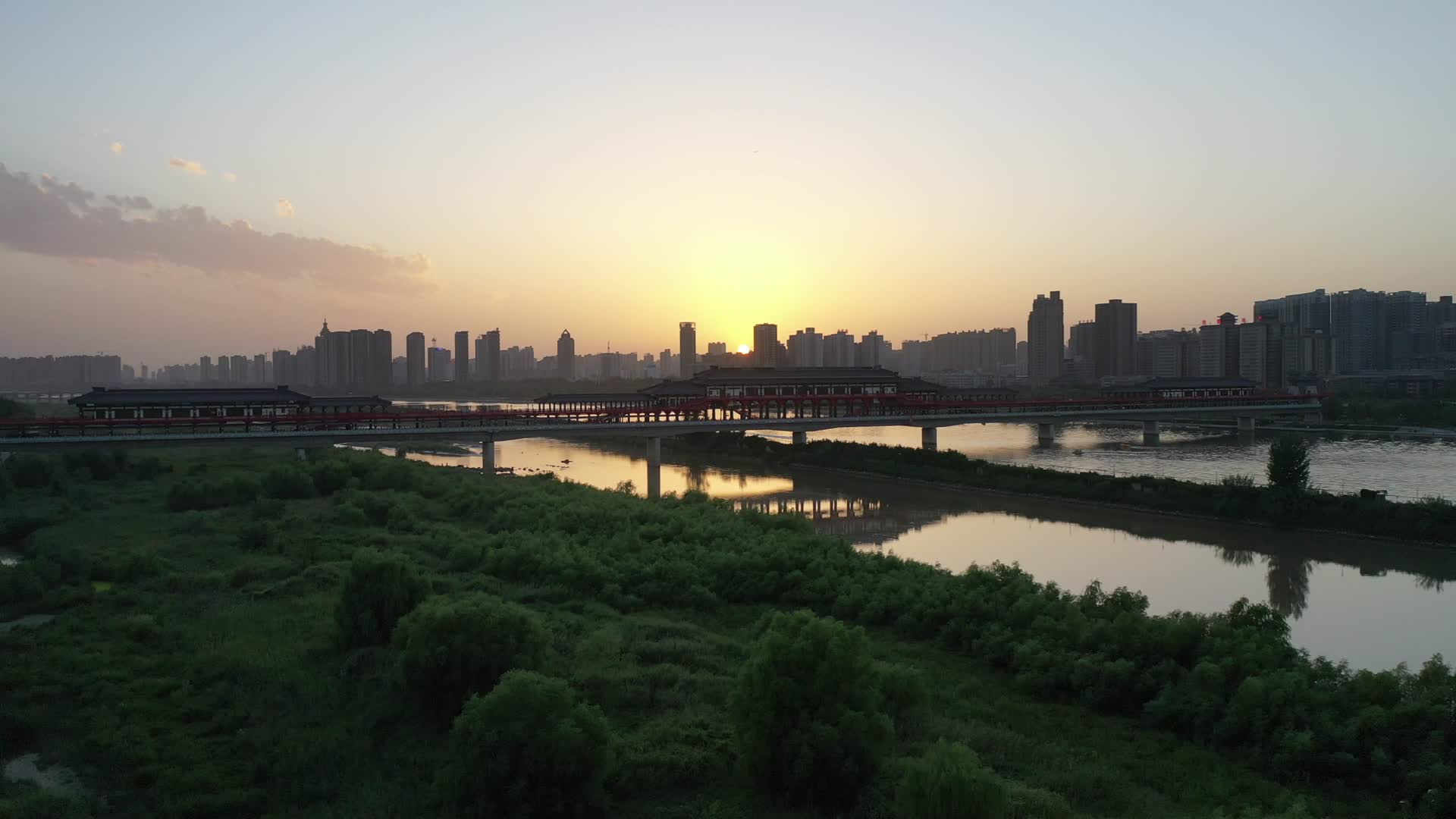 咸阳古渡廊桥航拍视频的预览图