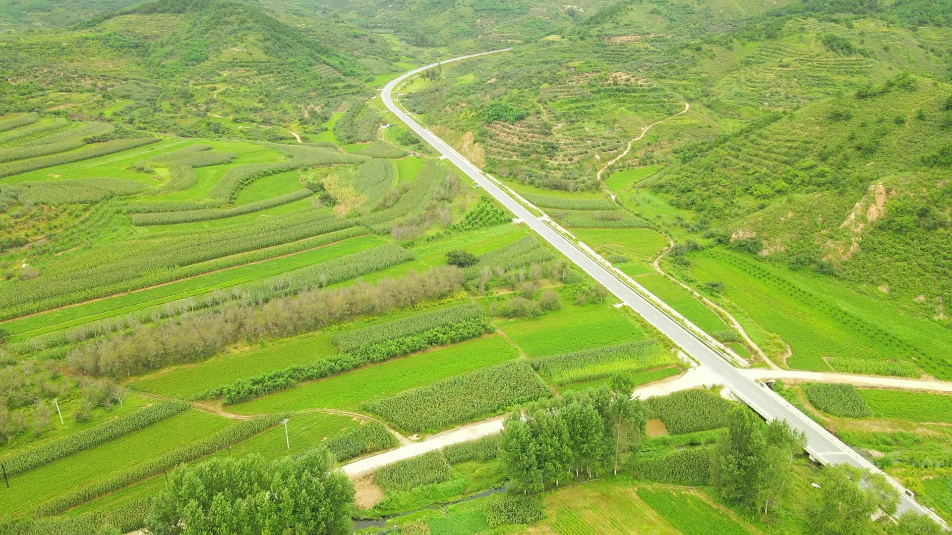 辽宁葫芦岛山区农田4K视频的预览图
