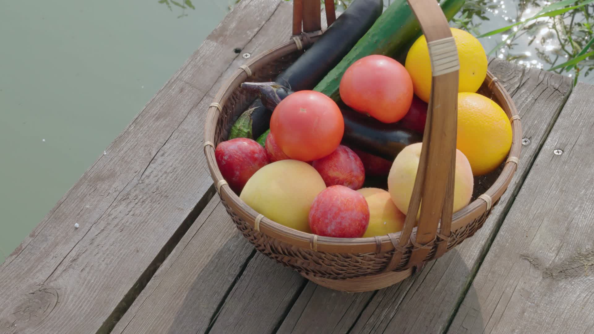 4K绿色健康水果视频的预览图