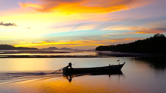 旅游宣传片4k夕阳合集剪影湖面大海船视频的预览图