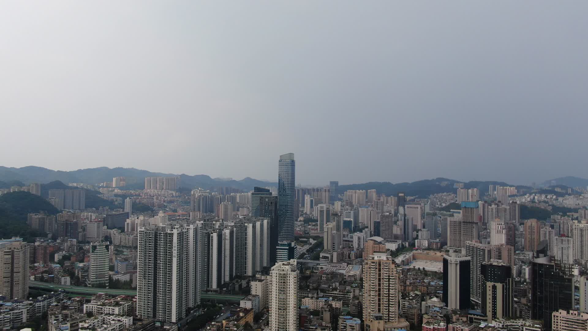 贵阳城市高楼建筑群4K航拍视频视频的预览图