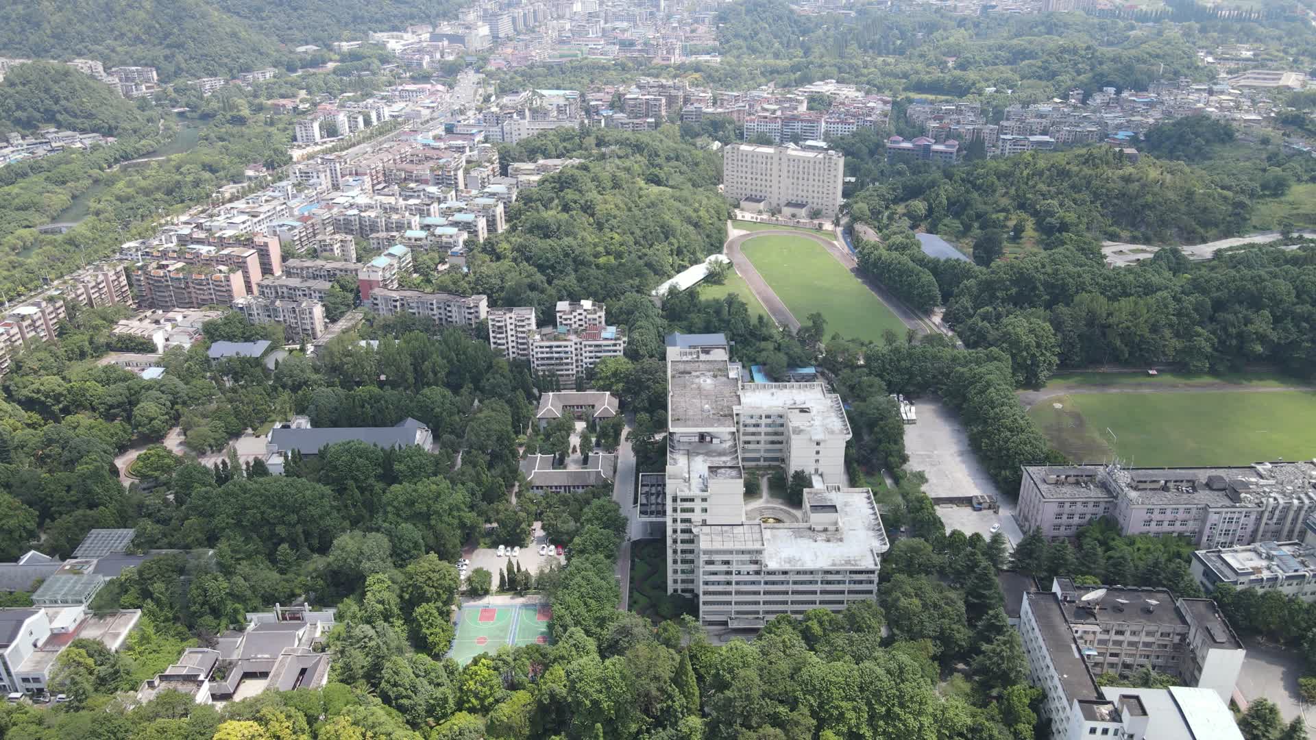 贵州大学4K航拍视频视频的预览图