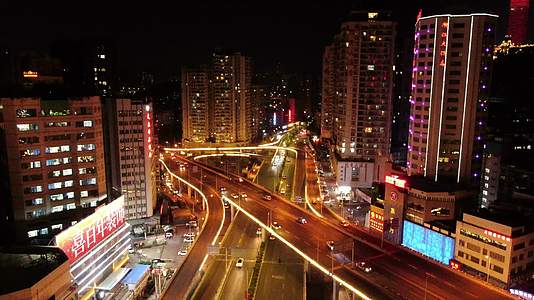 贵州贵阳花果园立交桥夜景交通航拍视频的预览图