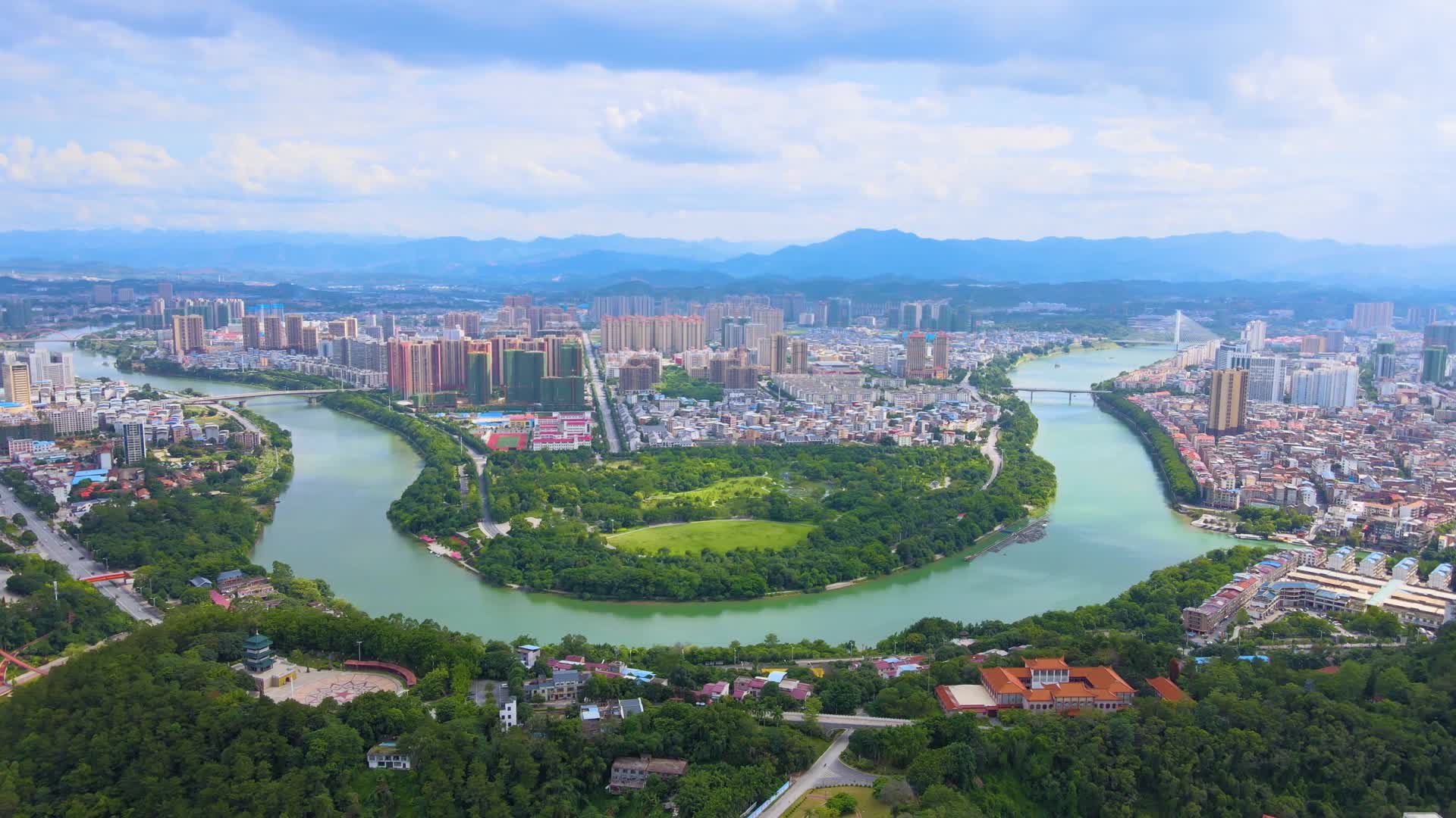 广西百色城市右江风景4K航拍视频的预览图