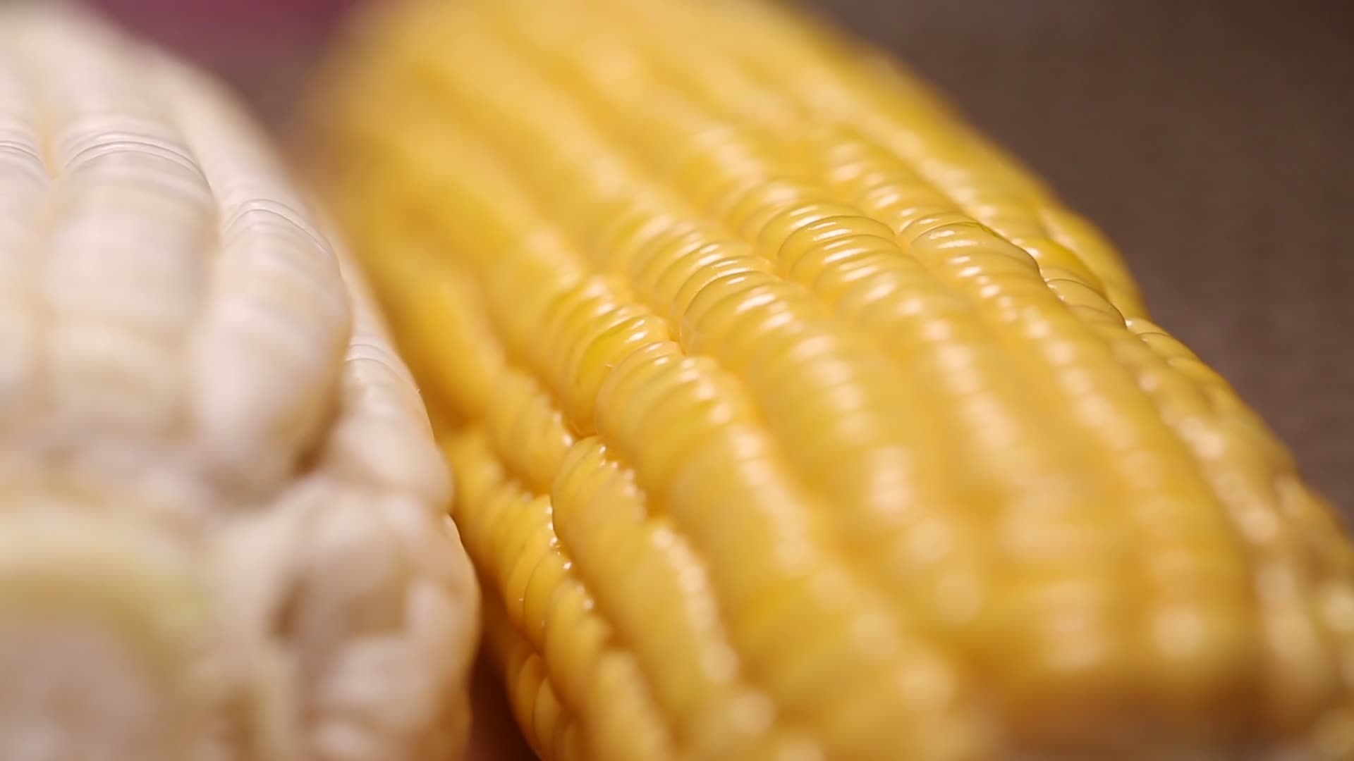 甜玉米糯玉米实拍视频视频的预览图