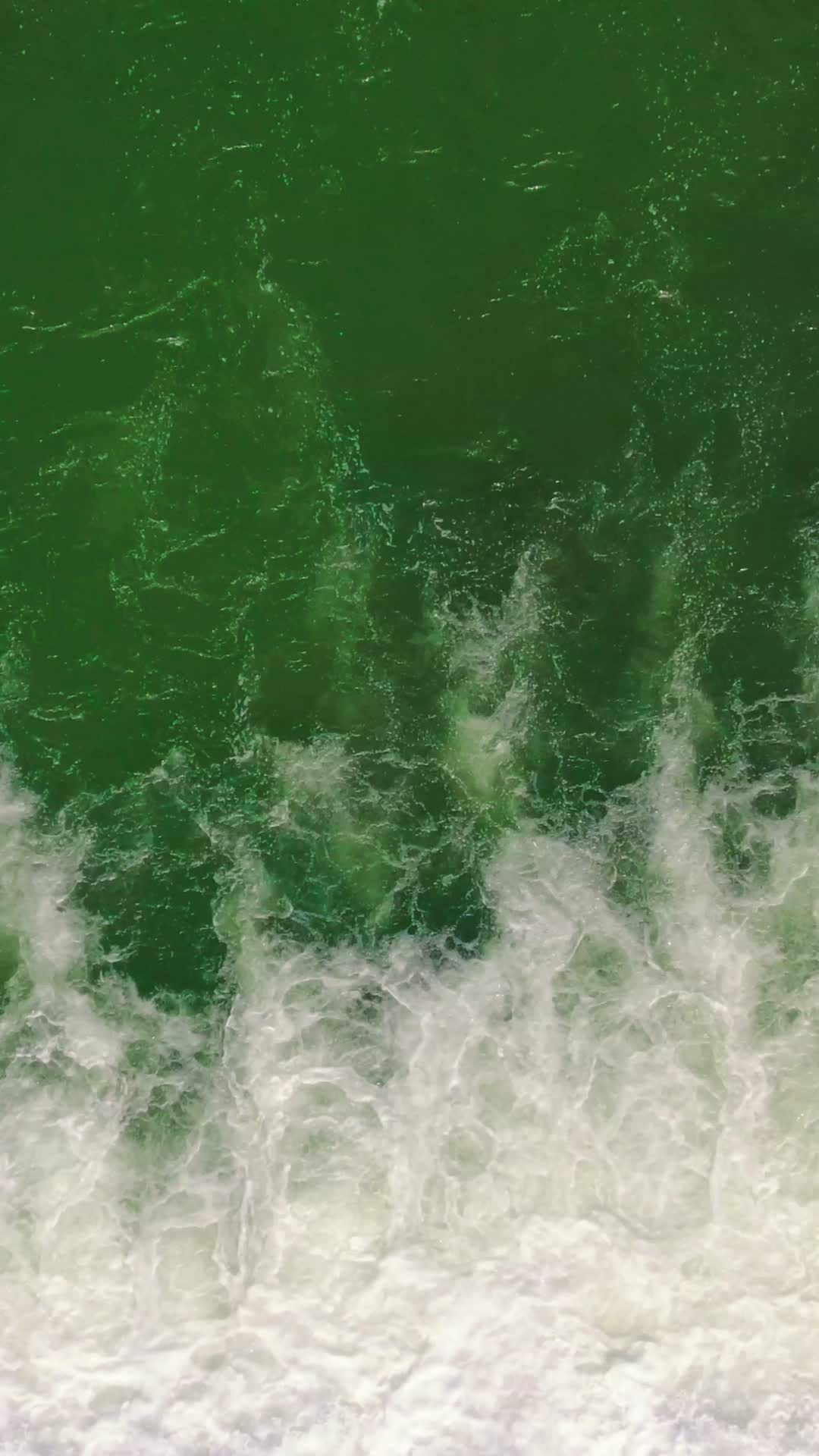 河流瀑布流水俯拍视频视频的预览图