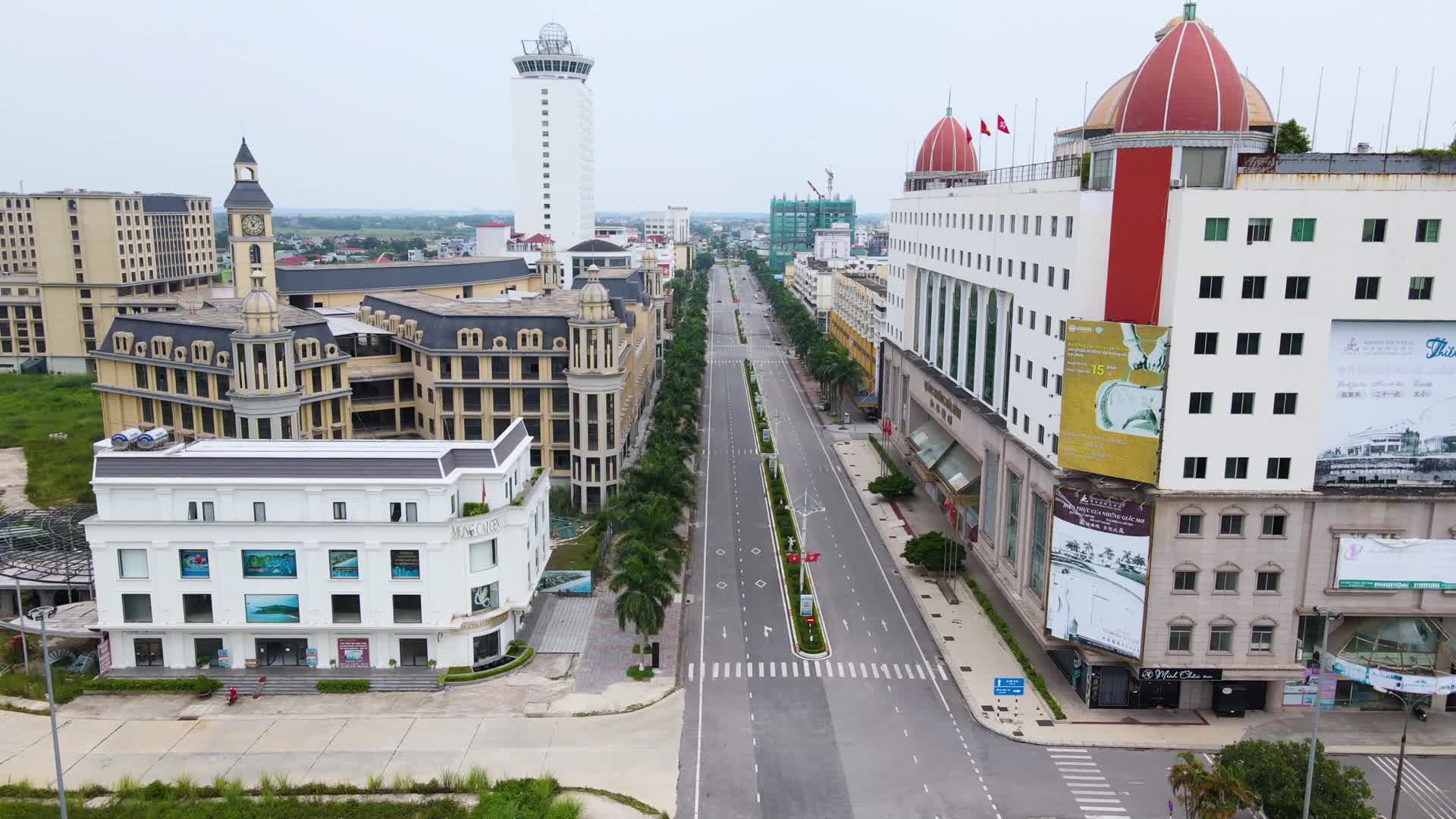 中国东兴越南芒街交界处4K航拍视频的预览图