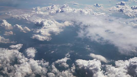 4K实拍飞机上的云视频的预览图