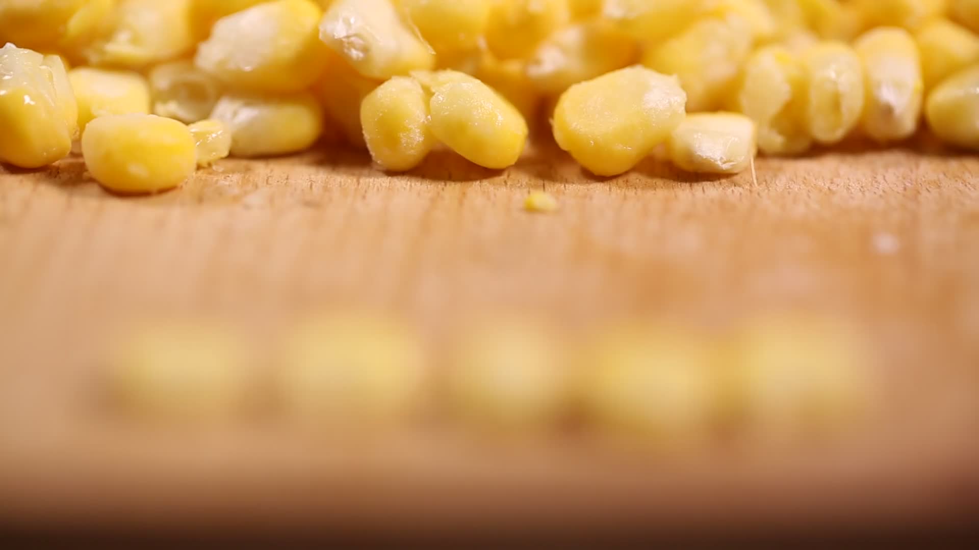 玉米粒微距特写视频的预览图