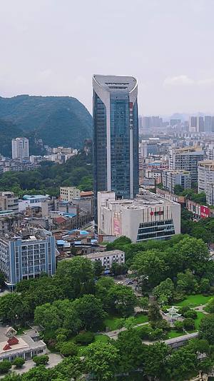 广西柳州银泰城竖屏航拍视频的预览图